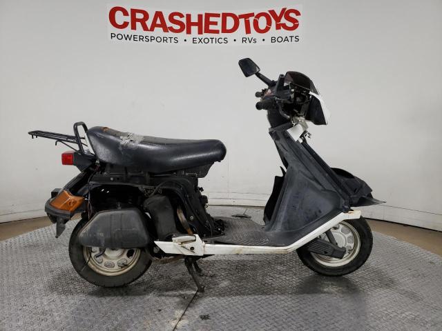 3H1HF0303VD201002 - 1997 HONDA CH80 WHITE photo 1