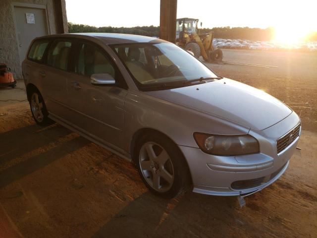 YV1MW682052066501 - 2005 VOLVO V50 T5 SILVER photo 1