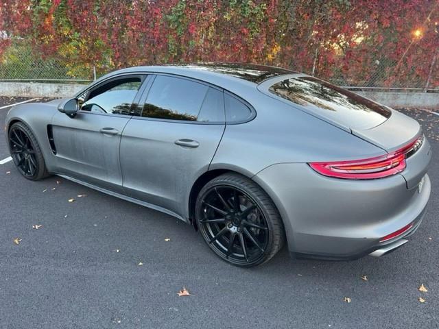 WP0AA2A76JL102458 - 2018 PORSCHE PANAMERA 4 GRAY photo 2