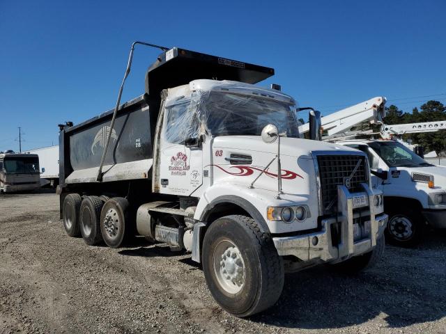 4V5K99EH5GN959988 - 2016 VOLVO VHD WHITE photo 1