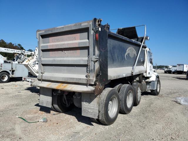 4V5K99EH5GN959988 - 2016 VOLVO VHD WHITE photo 4