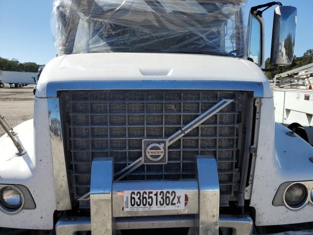 4V5K99EH5GN959988 - 2016 VOLVO VHD WHITE photo 7