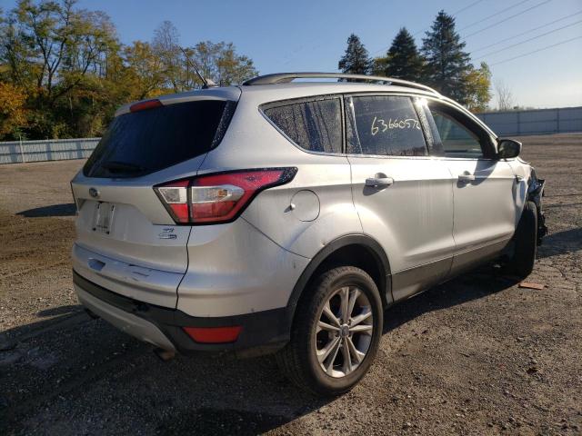 1FMCU9GD2JUD16472 - 2018 FORD ESCAPE SE GRAY photo 4