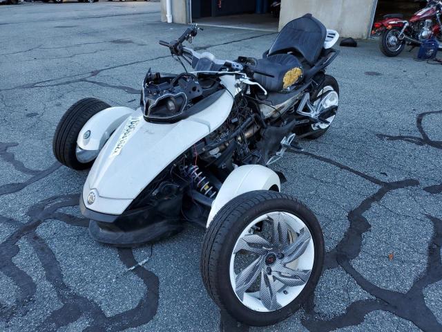 2BXJAWA138V003818 - 2008 CAN-AM SPYDER ROA WHITE photo 2