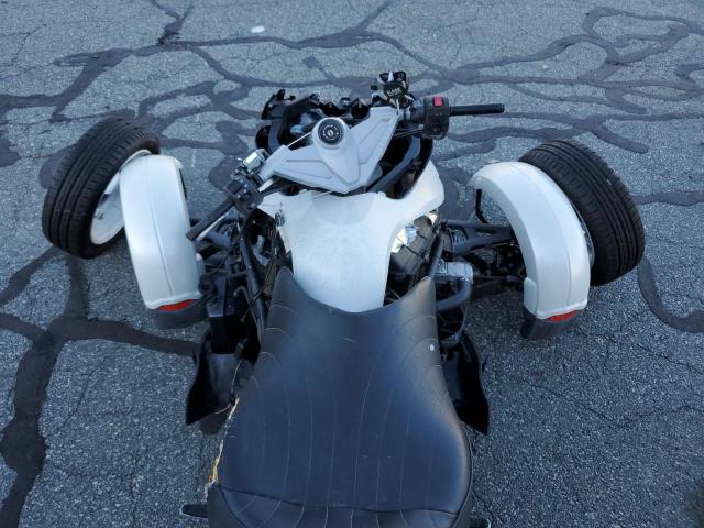 2BXJAWA138V003818 - 2008 CAN-AM SPYDER ROA WHITE photo 5