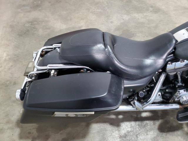1HD1FCW185Y646706 - 2005 HARLEY-DAVIDSON FLHTCUI 黑色 照片 6
