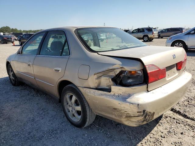 1HGCG6696YA138098 - 2000 HONDA ACCORD SE BEIGE photo 3