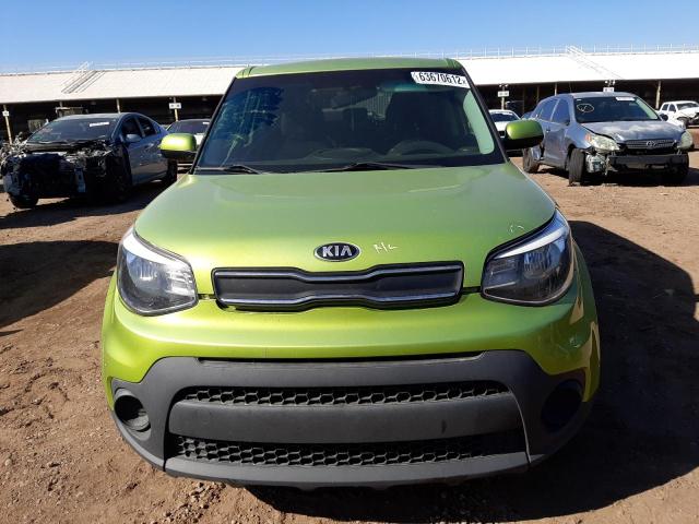 KNDJN2A28H7878912 - 2017 KIA SOUL GREEN photo 5