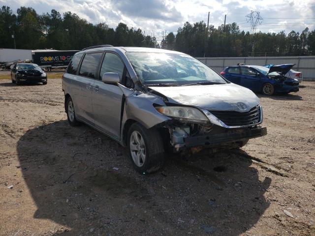 5TDKK3DC3BS164870 - 2011 TOYOTA SIENNA LE SILVER photo 1