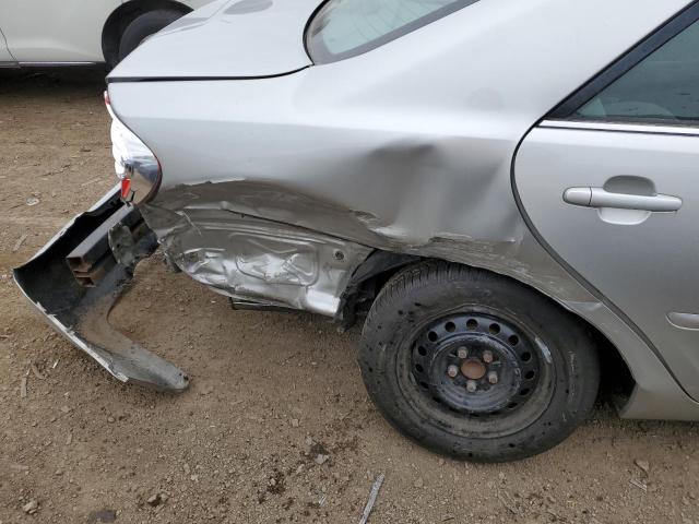 4T1BE30K94U818706 - 2004 TOYOTA CAMRY LE SILVER photo 9