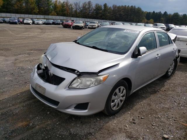 1NXBU4EE4AZ318704 - 2010 TOYOTA COROLLA BA SILVER photo 2