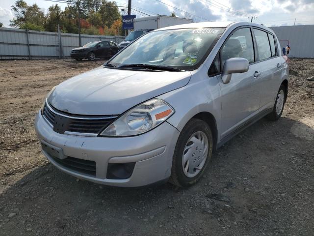 3N1BC13E99L399023 - 2009 NISSAN VERSA SILVER photo 2