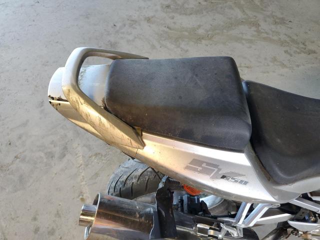 JS1VP53A832106475 - 2003 SUZUKI SV650 SILVER photo 6