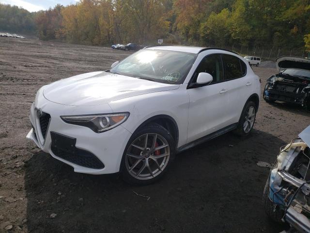 ZASFAKPN6J7B72022 - 2018 ALFA ROMEO STELVIO SP WHITE photo 2