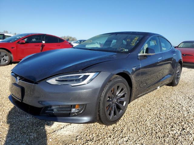 5YJSA1E26LF359297 - 2020 TESLA MODEL S Gris foto 2