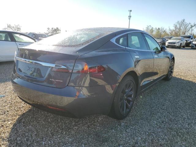 5YJSA1E26LF359297 - 2020 TESLA MODEL S Gris foto 4