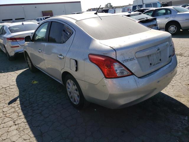 3N1CN7AP3CL897845 - 2012 NISSAN VERSA S SILVER photo 3