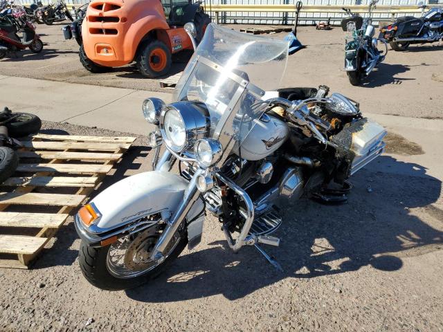 1HD1FBW1X6Y668928 - 2006 HARLEY-DAVIDSON FLHRI WHITE photo 2