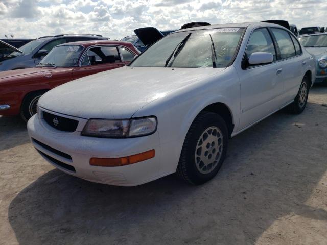 JN1CA21DXST064011 - 1995 NISSAN MAXIMA GLE WHITE photo 2