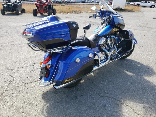 56KTREAA7J3360321 - 2018 INDIAN MOTORCYCLE CO. ROADMASTER BLUE photo 4