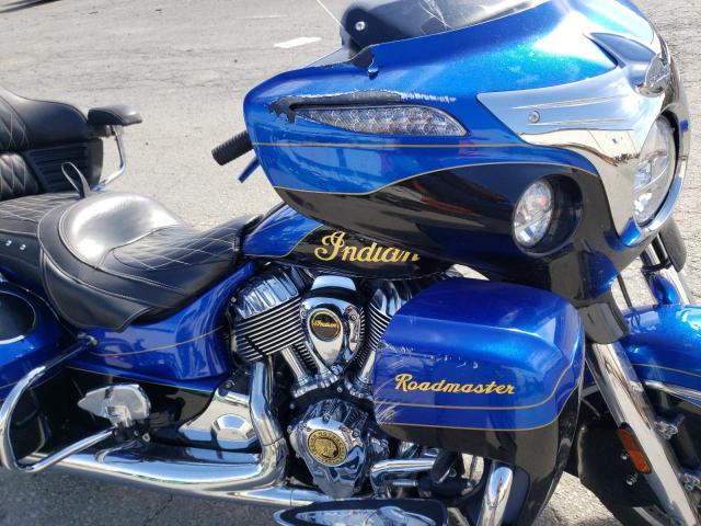 56KTREAA7J3360321 - 2018 INDIAN MOTORCYCLE CO. ROADMASTER BLUE photo 9