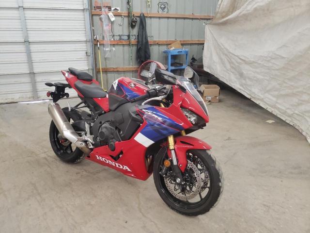 JH2SC7750NK500124 - 2022 HONDA CBR1000 RA RED photo 1