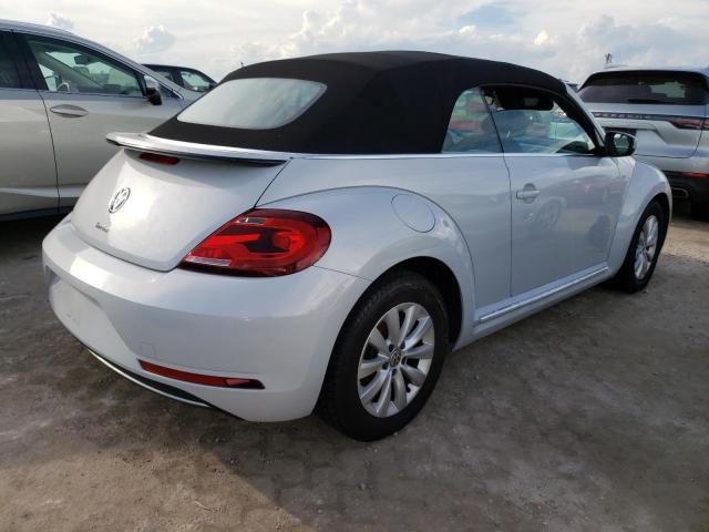 3VW517AT8HM819087 - 2017 VOLKSWAGEN BEETLE S/S 银色 照片 4