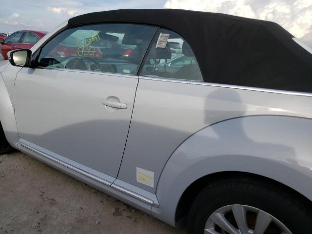 3VW517AT8HM819087 - 2017 VOLKSWAGEN BEETLE S/S 银色 照片 9