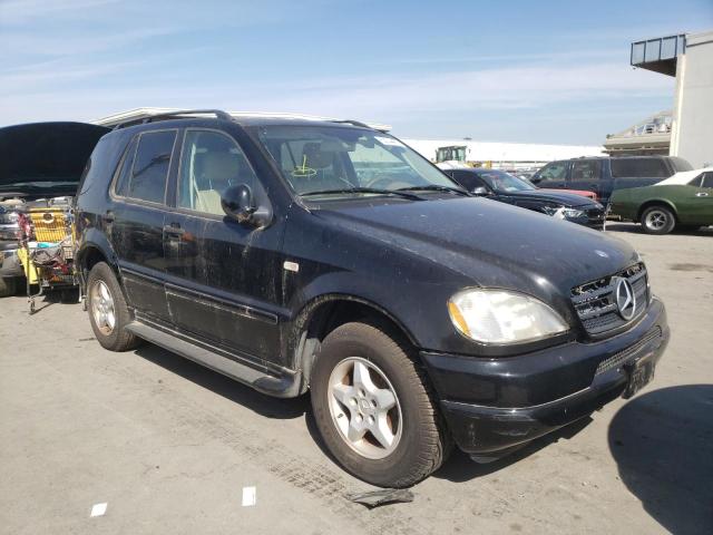 4JGAB54E41A281292 - 2001 MERCEDES-BENZ ML 320 BLACK photo 1