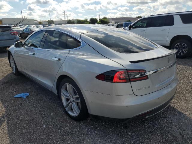 5YJSA1E10GF131177 - 2016 TESLA MODEL S SILVER photo 3