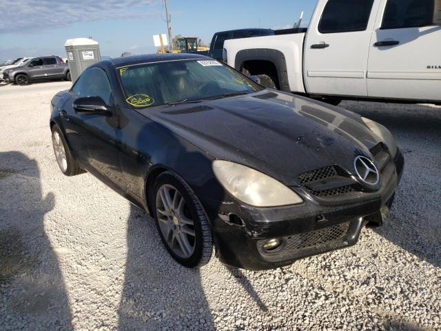 WDBWK54F49F194587 - 2009 MERCEDES-BENZ SLK 300 BLACK photo 1