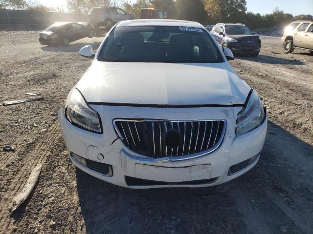 W04GW5EV2B1113888 - 2011 BUICK REGAL CXL WHITE photo 9