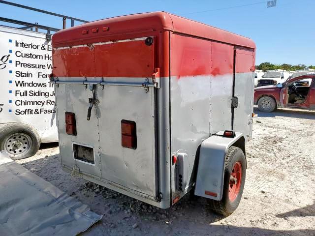 1WC200C11P4013062 - 1993 CARGO UTILITY TR TWO TONE photo 4