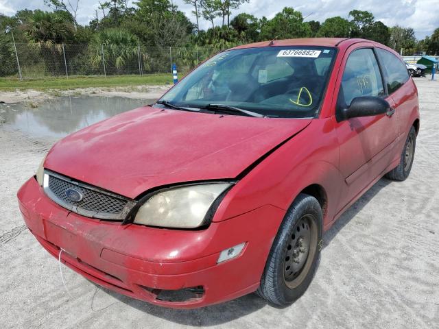 1FAFP31N97W245622 - 2007 FORD FOCUS ZX3 RED photo 2