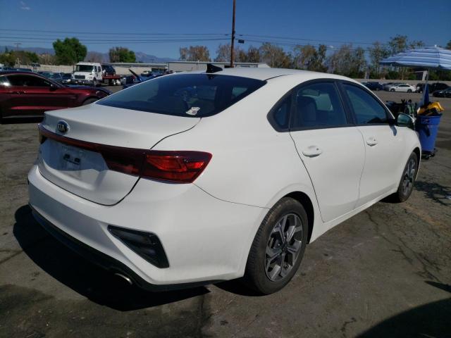 3KPF24AD5KE109724 - 2019 KIA FORTE FE WHITE photo 4