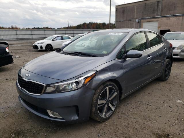 3KPFN4A89JE195614 - 2018 KIA FORTE EX BLUE photo 2