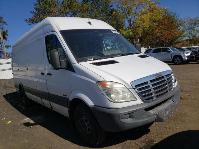 WDYPF1CC7B5531229 - 2011 FREIGHTLINER SPRINTER 3 WHITE photo 1