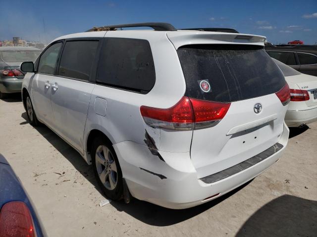 5TDKK3DC4BS166045 - 2011 TOYOTA SIENNA LE WHITE photo 3