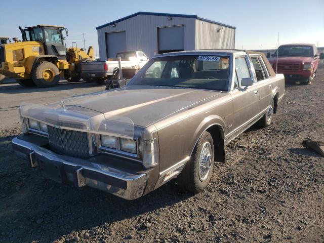 1LNBM82F1JY653755 - 1988 LINCOLN TOWN CAR S BEIGE photo 2