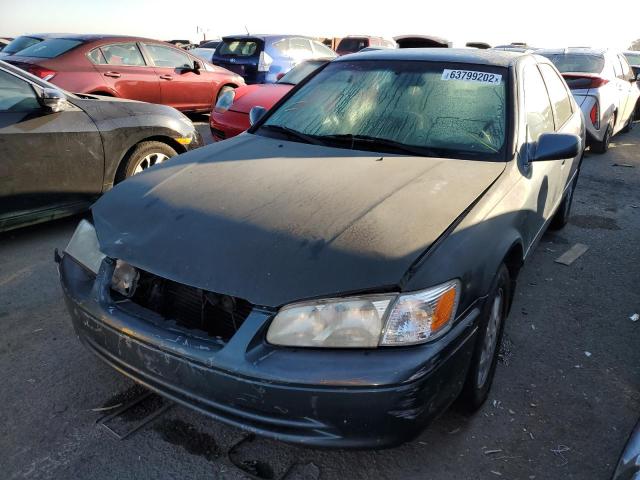 4T1BF22K11U963397 - 2001 TOYOTA CAMRY LE GREEN photo 2