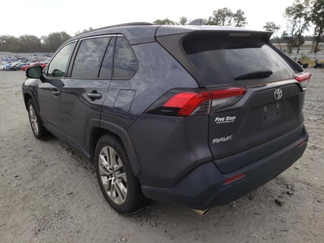 JTMC1RFV2KD504384 - 2019 TOYOTA RAV4 XLE P GRAY photo 3