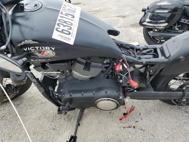 5VPCWBAB1H3058749 - 2017 VICTORY MOTORCYCLES HIGH-BALL Schwarz Foto 9