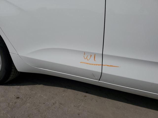 2G1105SA5H9167956 - 2017 CHEVROLET IMPALA LT 白色 照片 9