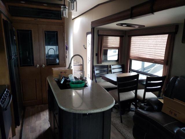 573FR4228H3308607 - 2017 GRAN REFLECTION TWO TONE photo 8