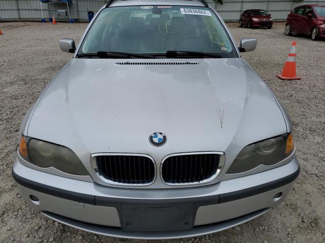 WBAEP33493PF03040 - 2003 BMW 325 XIT SILVER photo 9