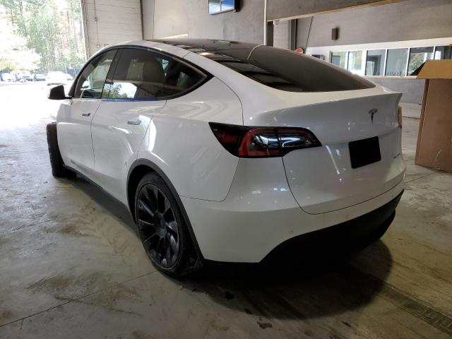 5YJYGDEE7LF046196 - 2020 TESLA MODEL Y WHITE photo 3