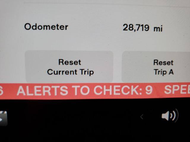 5YJYGDEE7LF046196 - 2020 TESLA MODEL Y أبيض صورة 8