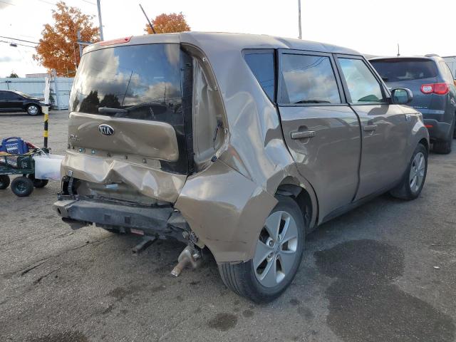 KNDJN2A21F7111870 - 2015 KIA SOUL BROWN photo 4