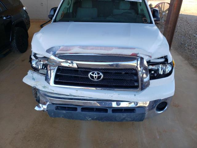 5TFRT54157X009535 - 2007 TOYOTA TUNDRA DOU WHITE photo 7