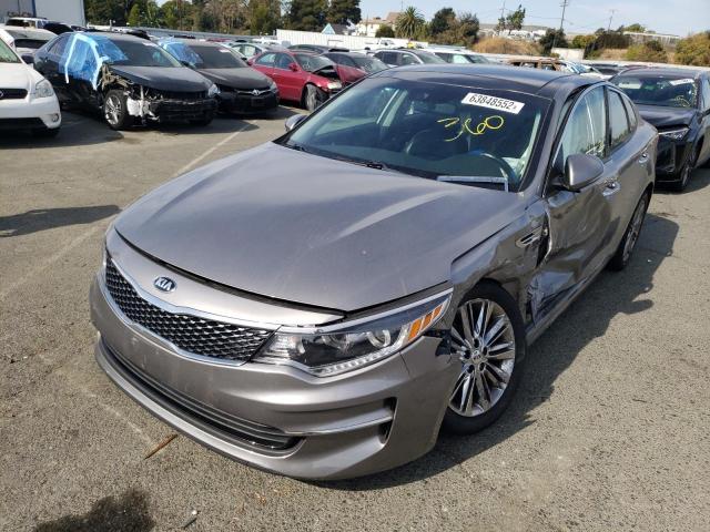 5XXGU4L38JG179663 - 2018 KIA OPTIMA EX GRAY photo 2